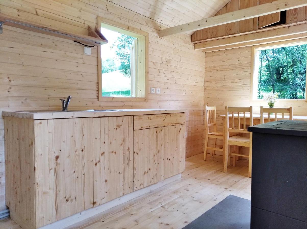 Вілла Celorocni Glamping V Pohodlnem Domecku Vyprachtice Екстер'єр фото